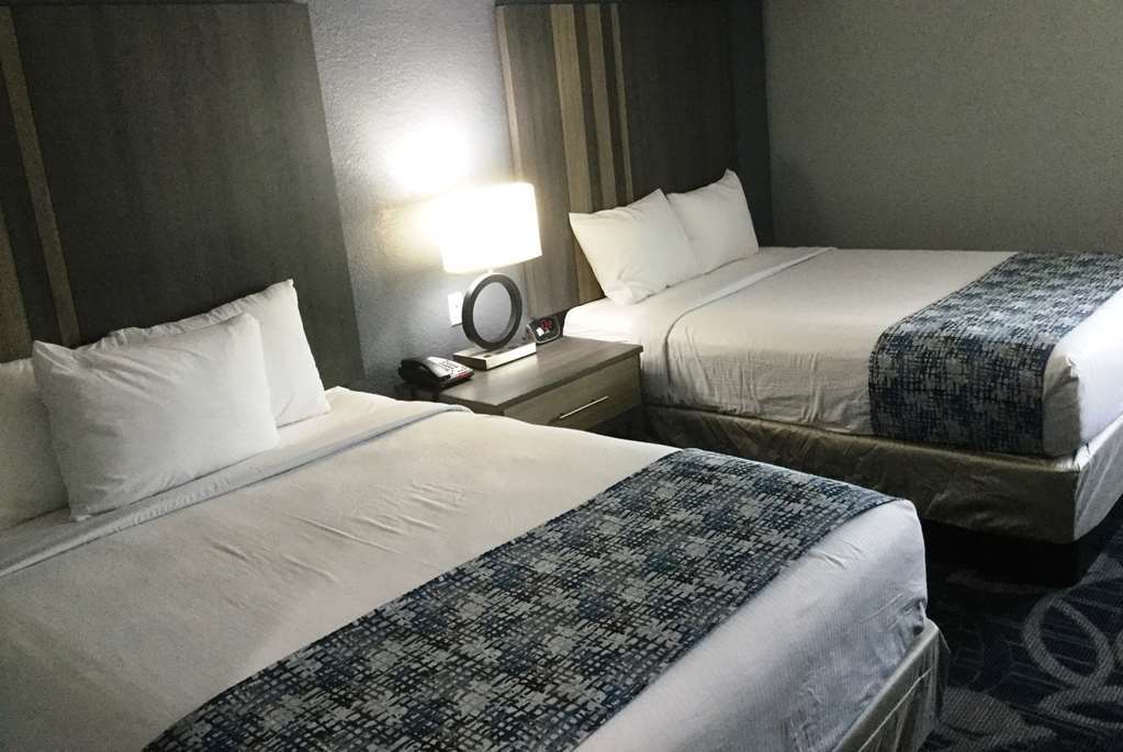 ベイモント イン&スイーツ ショーニー 部屋 写真